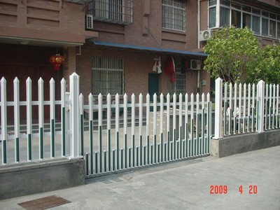 PVC围墙别墅护栏锌钢护栏护栏塑钢护栏小区护栏围栏塑料护栏