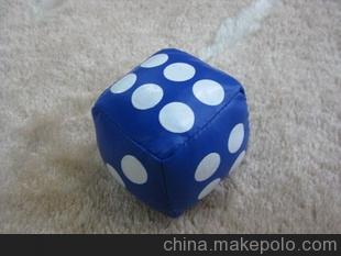 PVC皮革+PP棉骰子填充球（产品通过EN71-1,2,3和6P等测试）
