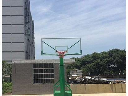 篮球架
