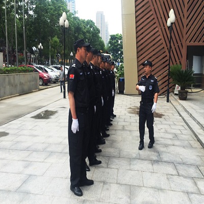 深宝华保安服务多年专业保安公司-定制保安服务