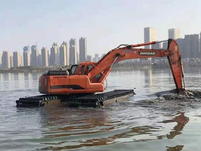 水陆挖掘机案例