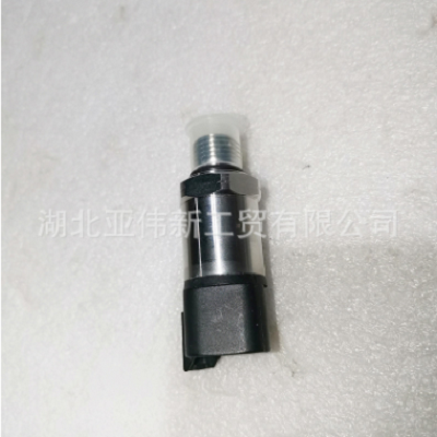 亚伟新工贸-主营各类工程机械发动机及零配件