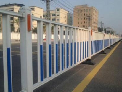 马路护栏案例